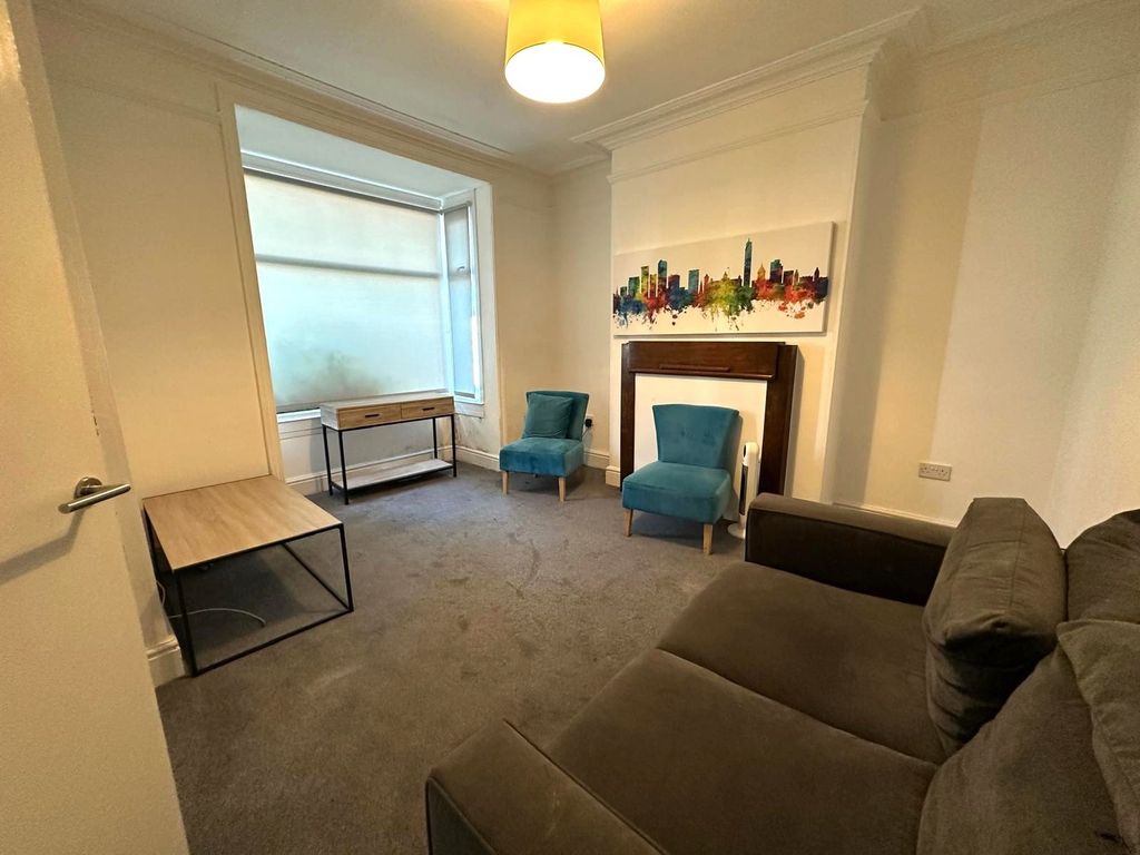 Property photo 2 of 14 Picture No. 12