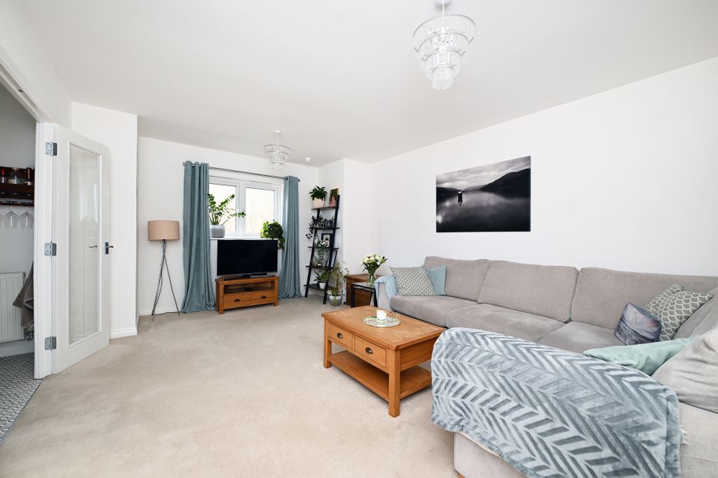 Property photo 2 of 11 Property Image 2