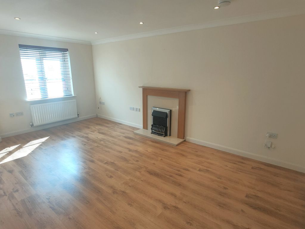Property photo 3 of 16 Image