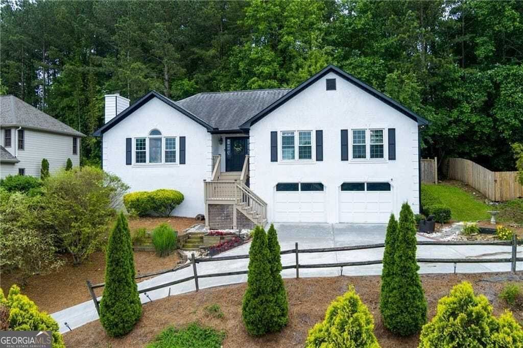 Property photo 1 of 31