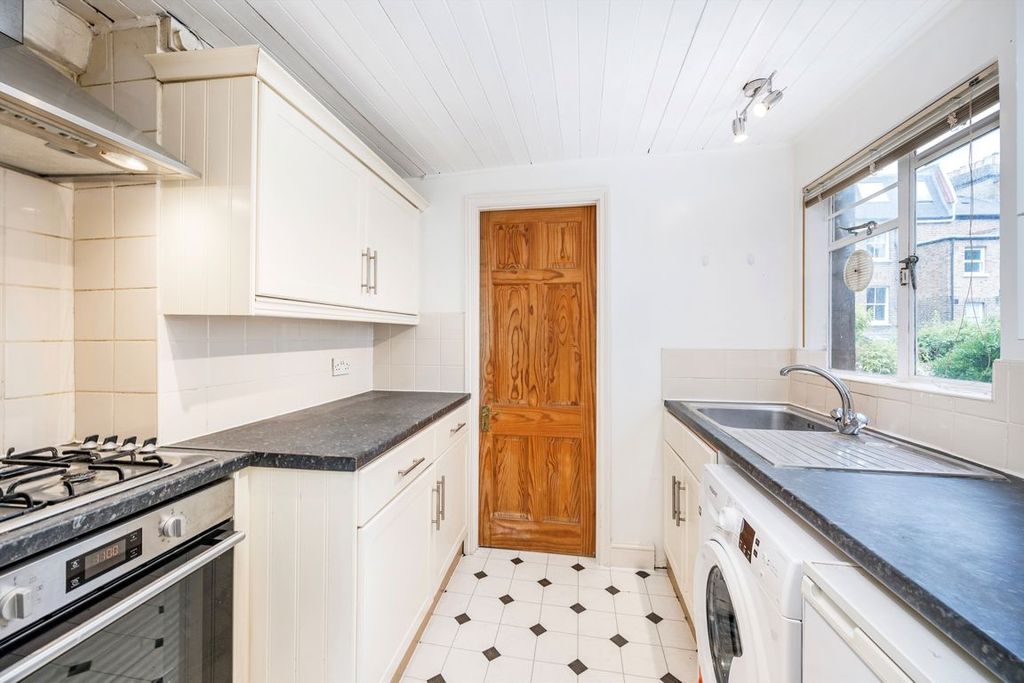 Property photo 3 of 4