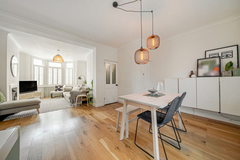 Property photo 2 of 13 1469948-18-6A2162...