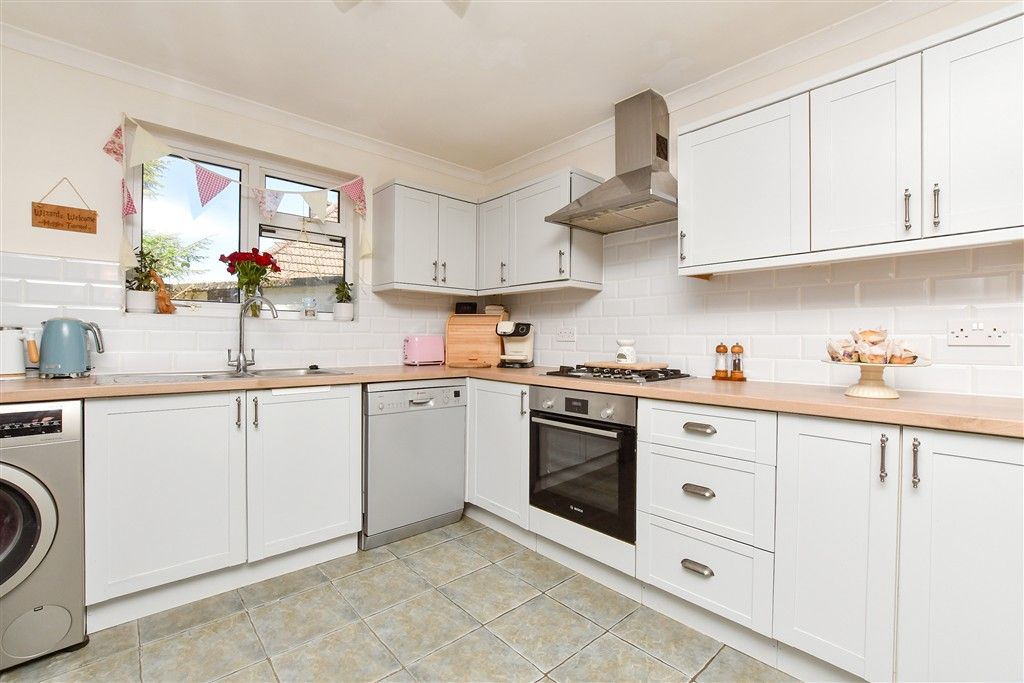 Property photo 2 of 15 Kitchen / Diner