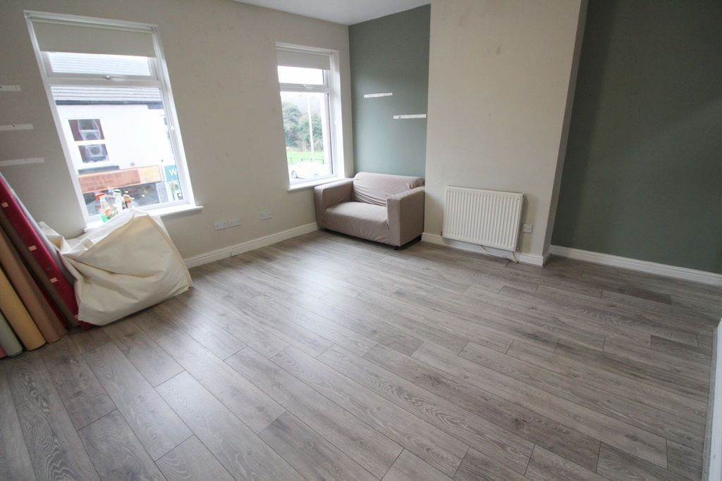 Property photo 2 of 6 Photograph 2