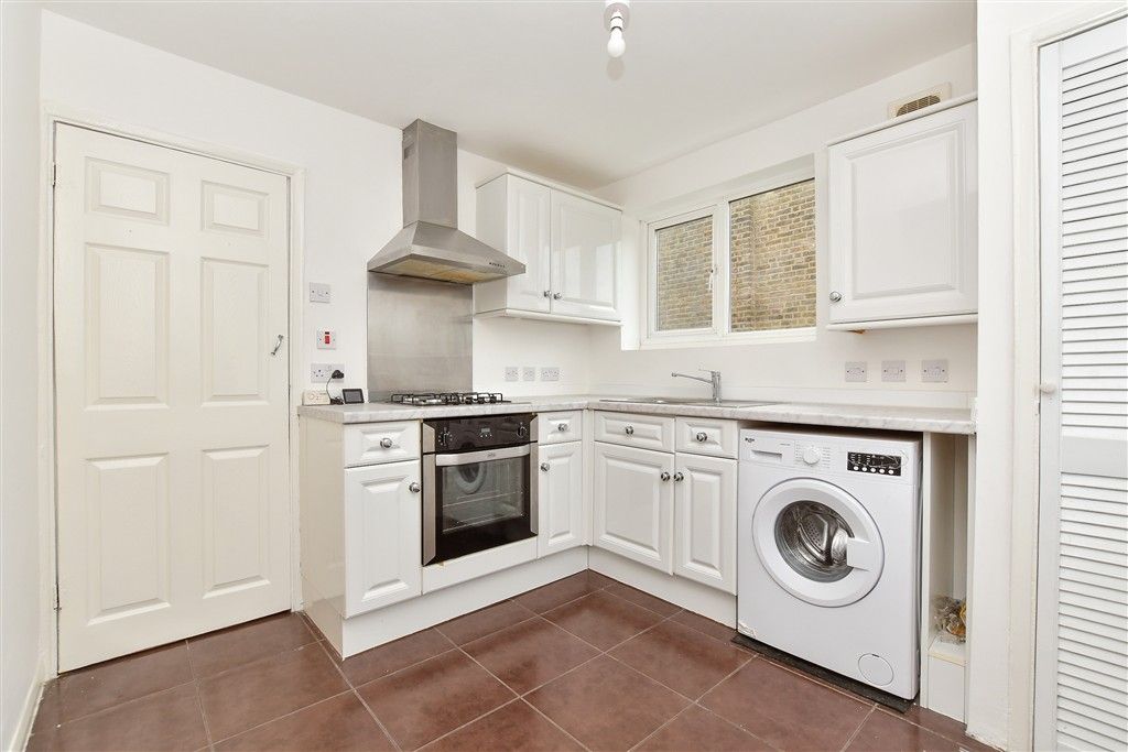 Property photo 2 of 8 Kitchen