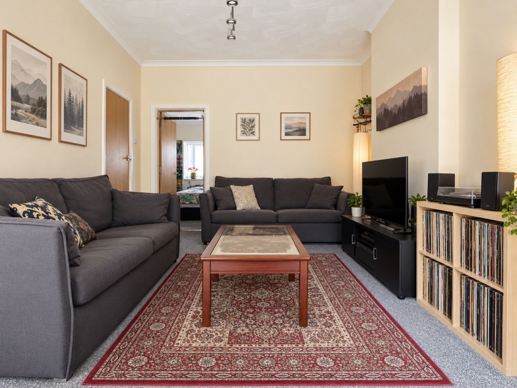 Property photo 2 of 5 2 Woodville_5