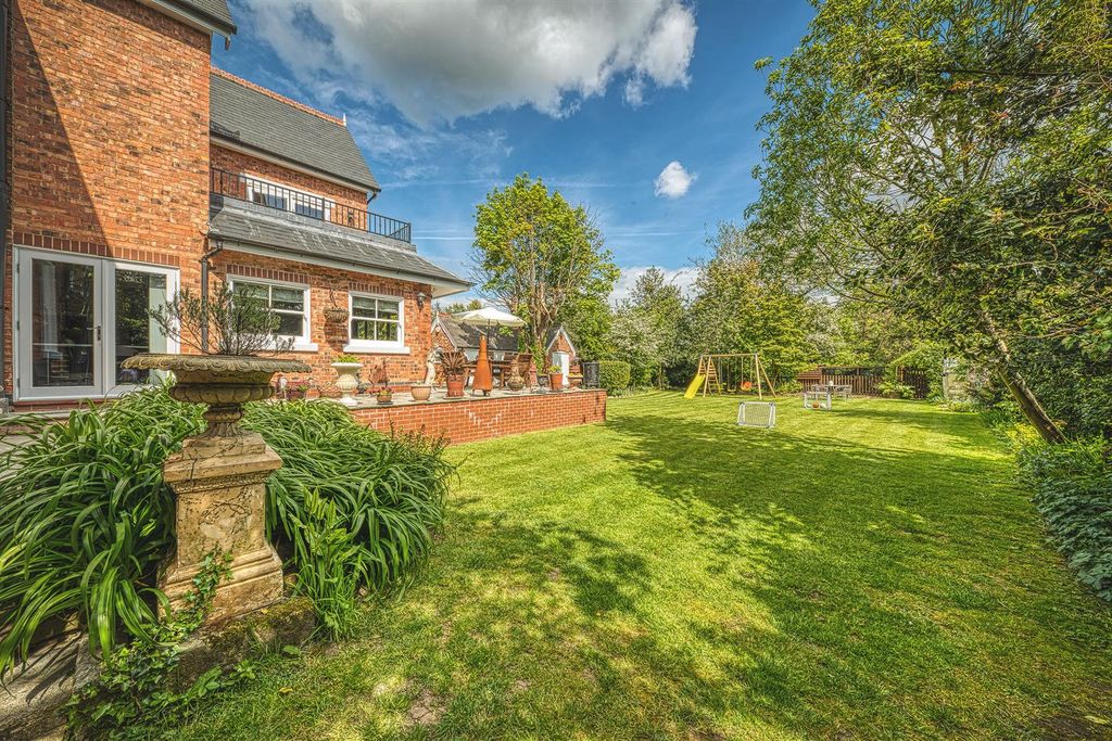 Additional image 54 of 5 bed detached house for saleStation Road, Mickleover, Derby DE3