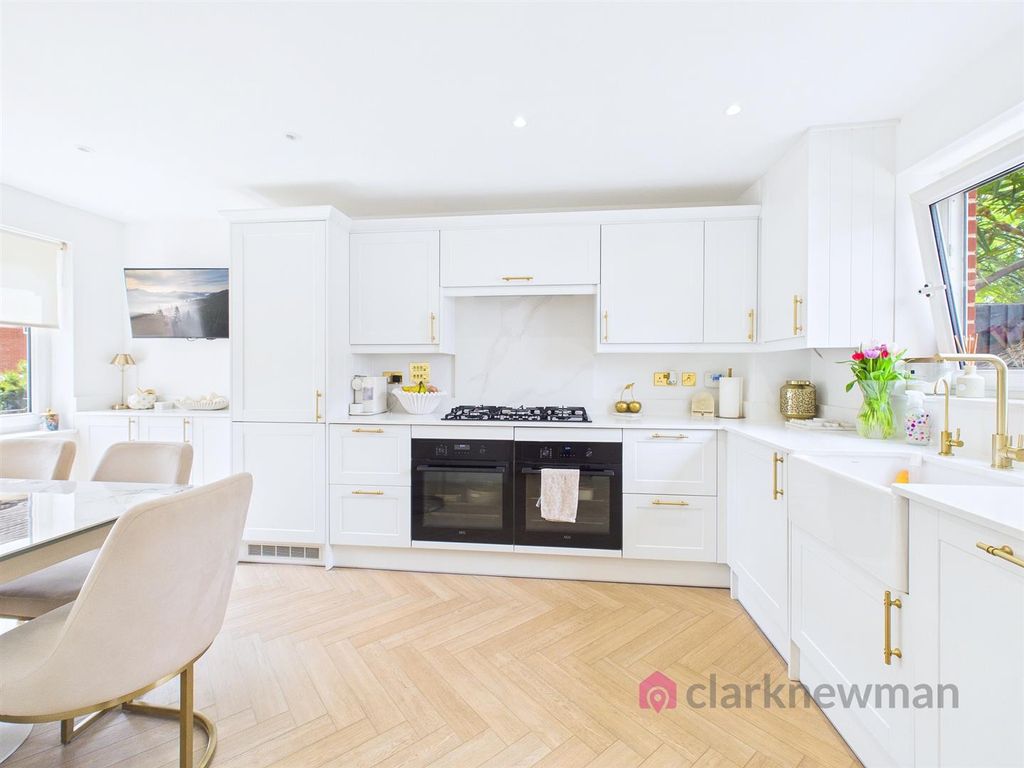 Property photo 2 of 18 Kitchen/Diner