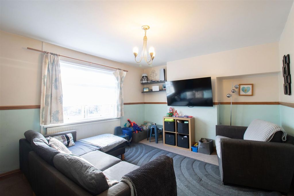 Property photo 2 of 23