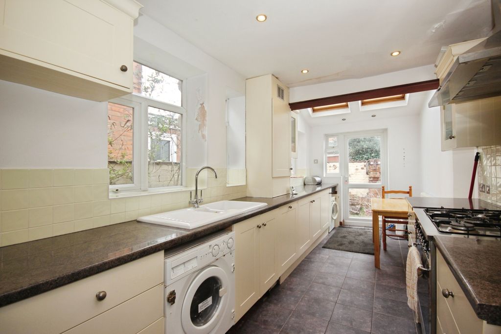 Property photo 2 of 14