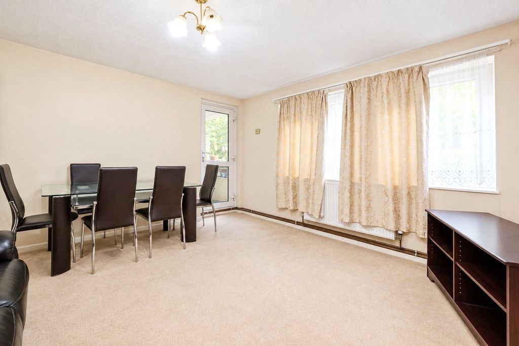 Property photo 3 of 17 Picture No. 30