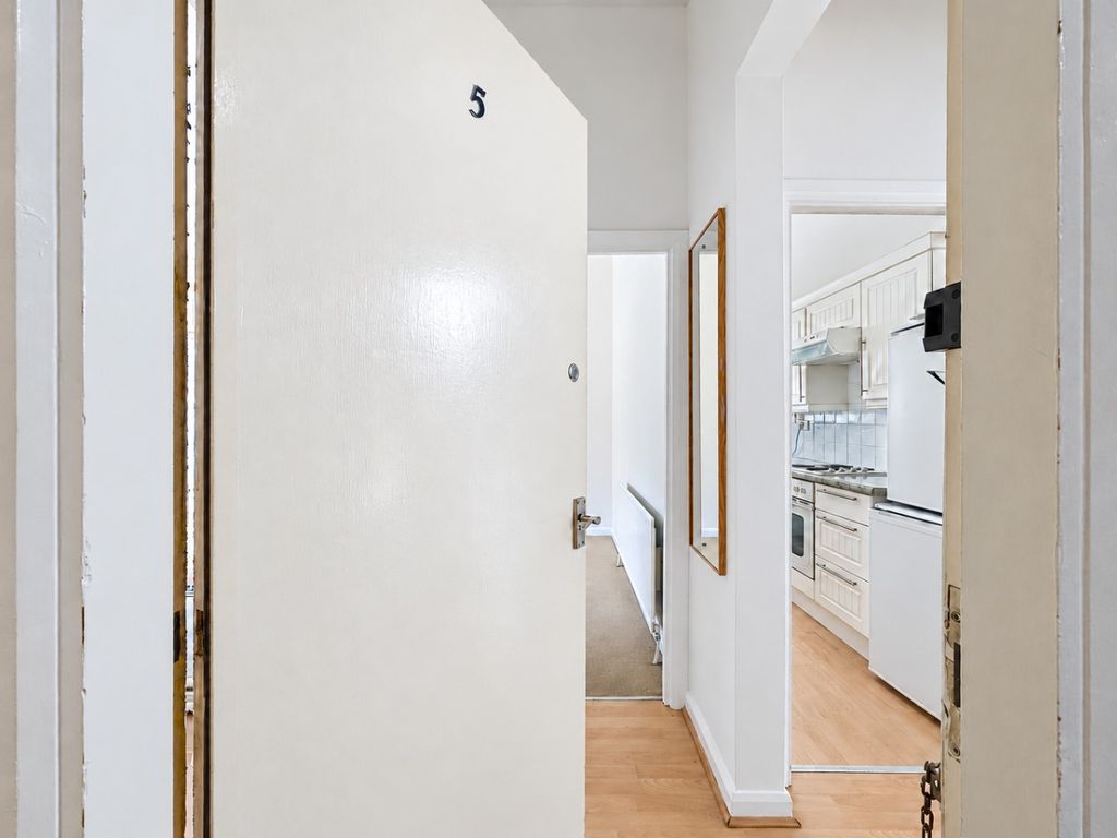 Property photo 2 of 14 5168993