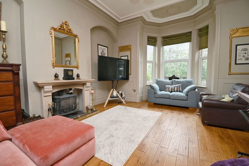 Property photo 2 of 41