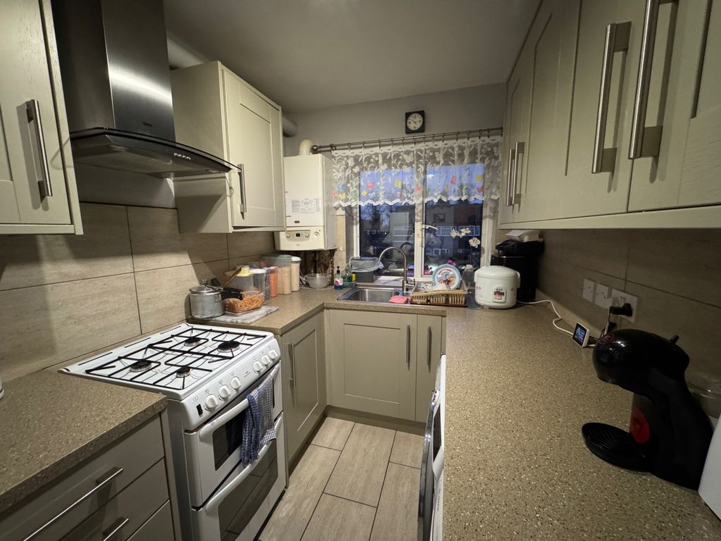 Property photo 2 of 10 3