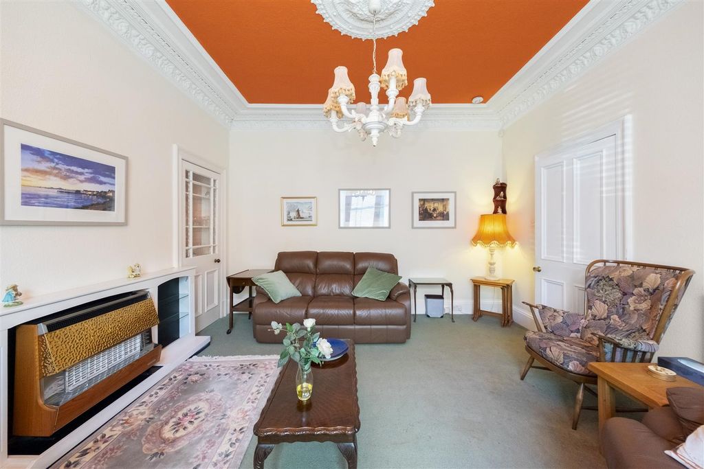 Property photo 3 of 25