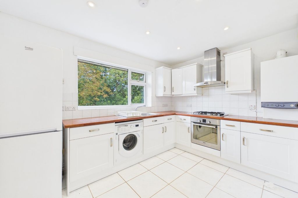 Property photo 3 of 6 Picture No. 06