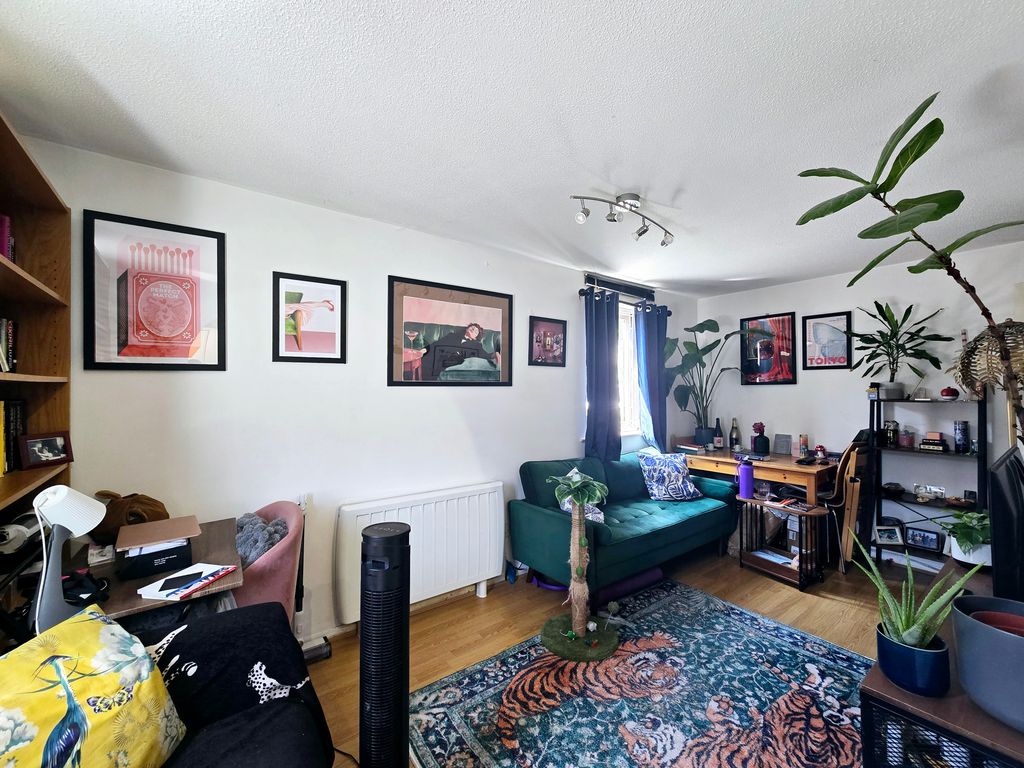 Property photo 2 of 7