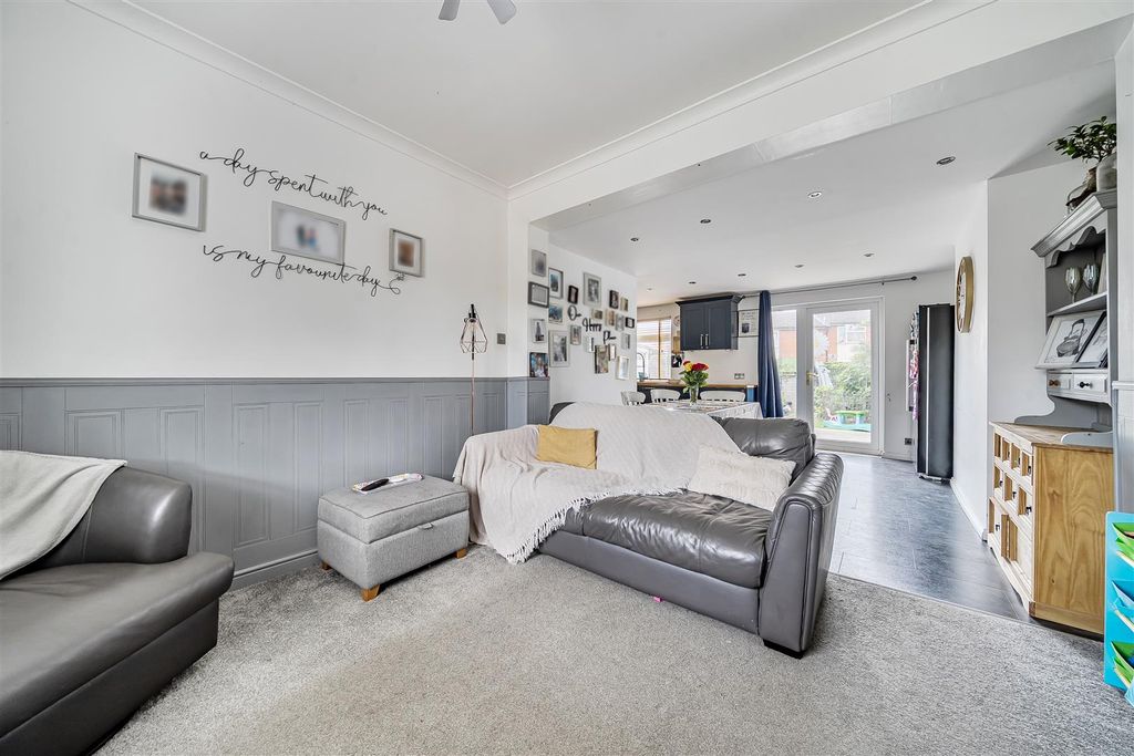 Property photo 3 of 17 1348774-7-68c1B068d5c3B.Jpg