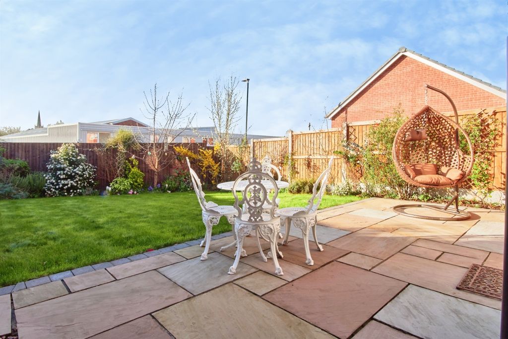 Property photo 2 of 21