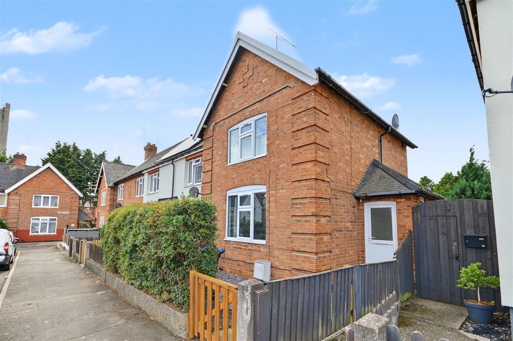Property photo 1 of 18