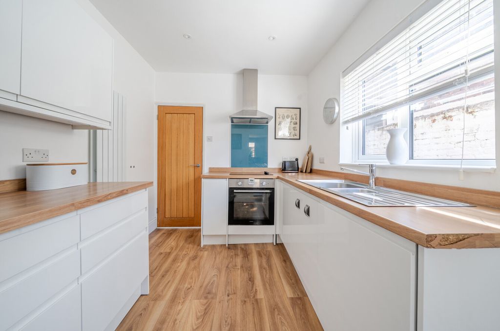 Property photo 2 of 10 1503576-10-6A7c9c...