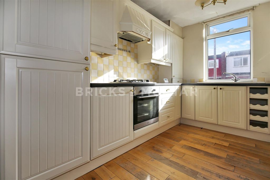 Property photo 1 of 8 Img_2923.Jpg