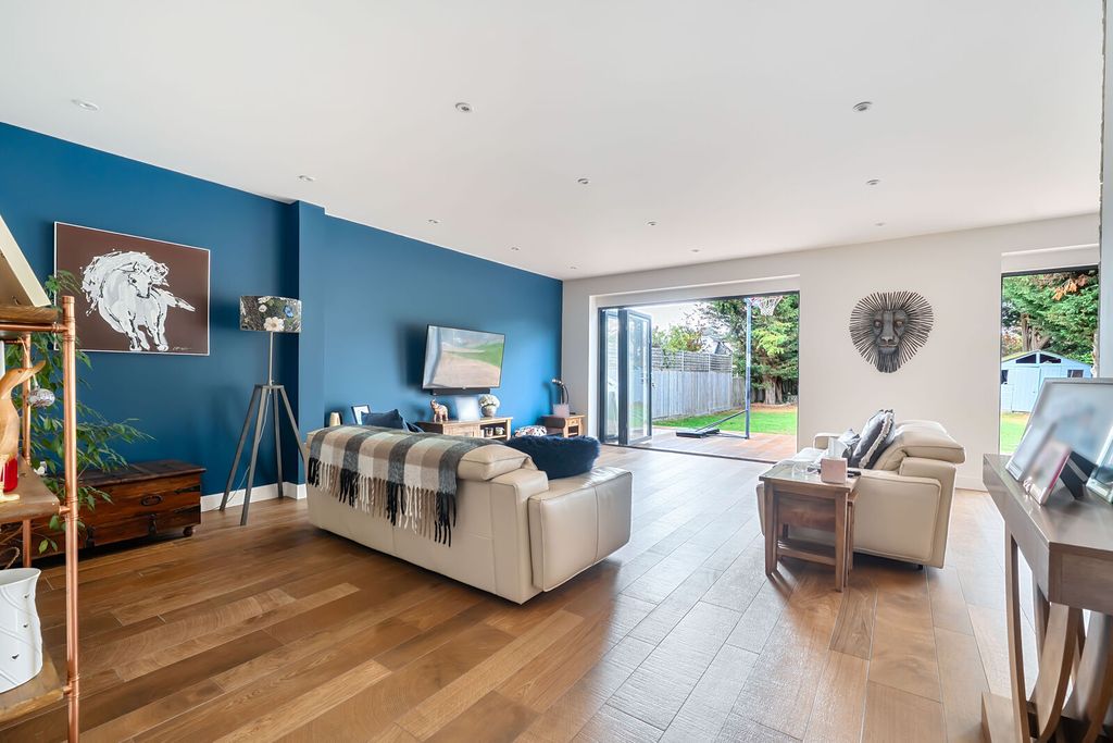 Property photo 1 of 19