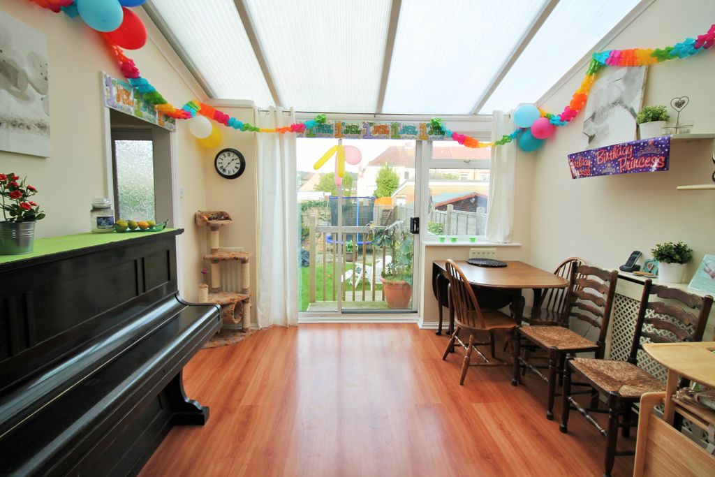 Property photo 3 of 12 Img_9829