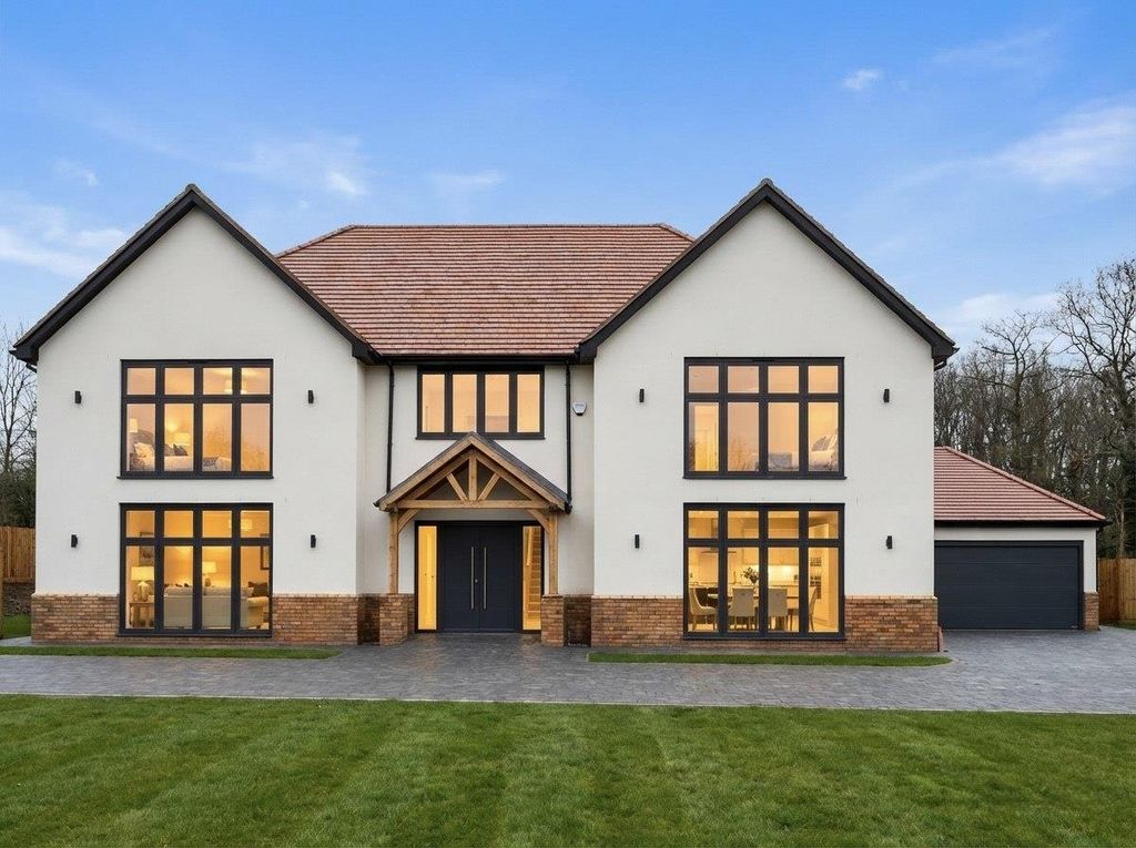 Property photo 1 of 18