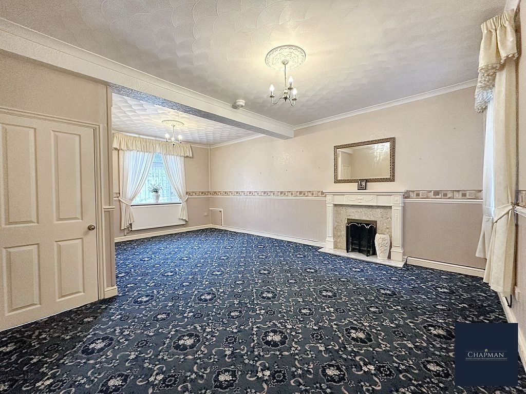 Property photo 2 of 23