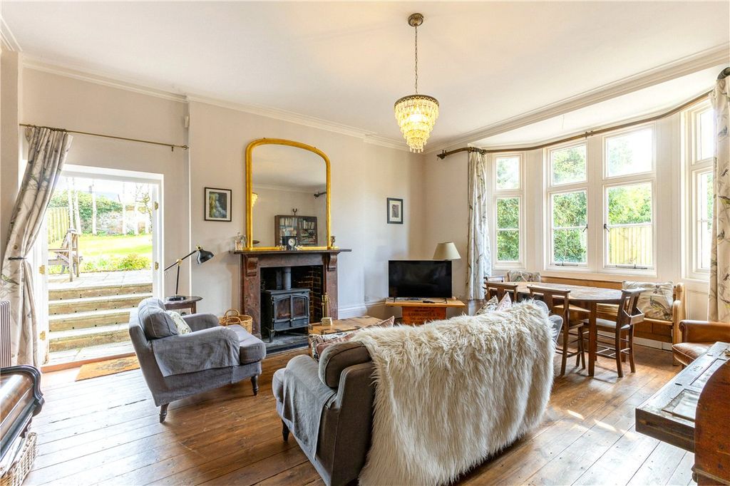Property photo 2 of 25 Sitting Room