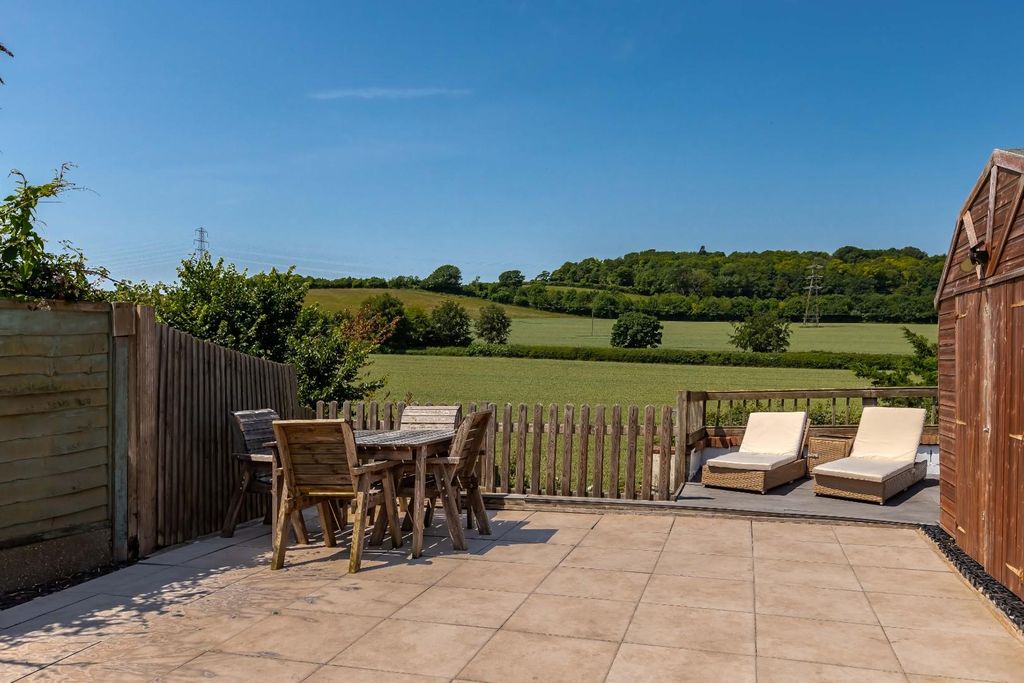 Property photo 1 of 23 Herbert Rd_18.Jpg