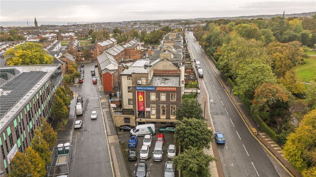 Property photo 2 of 24 Picture No. 72