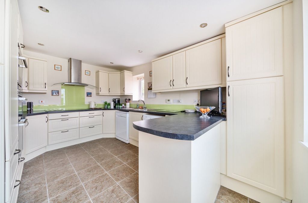 Property photo 3 of 33 Staple Cross Seddons
