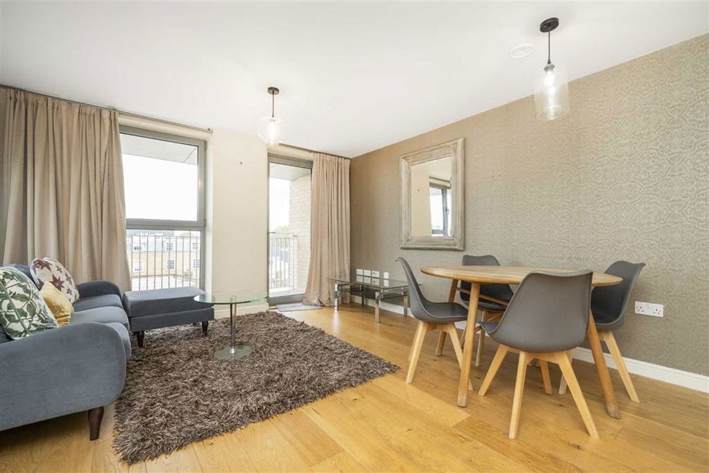 Property photo 3 of 12