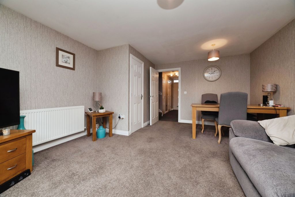 Property photo 3 of 18
