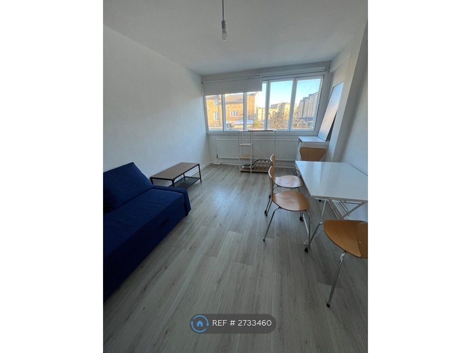 Property photo 3 of 19 Living Room