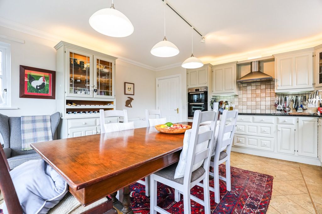 Property photo 2 of 26 Dining Kitchen