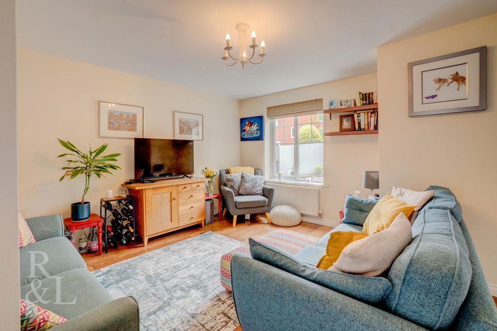 Property photo 2 of 18 Batched  (19).Jpg