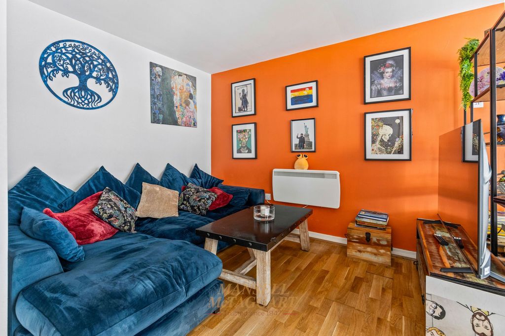 Property photo 3 of 16
