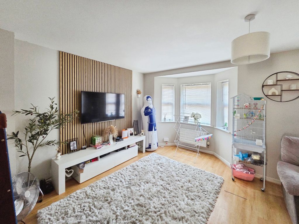 Property photo 2 of 16 Pbox-Img.Jpg