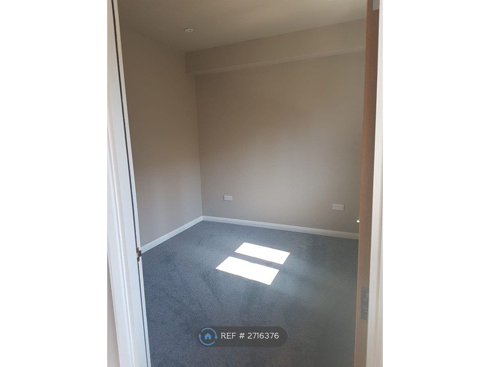 Property photo 2 of 3