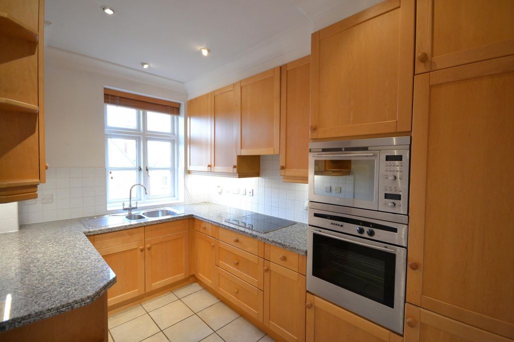 Property photo 2 of 9 Kitchen