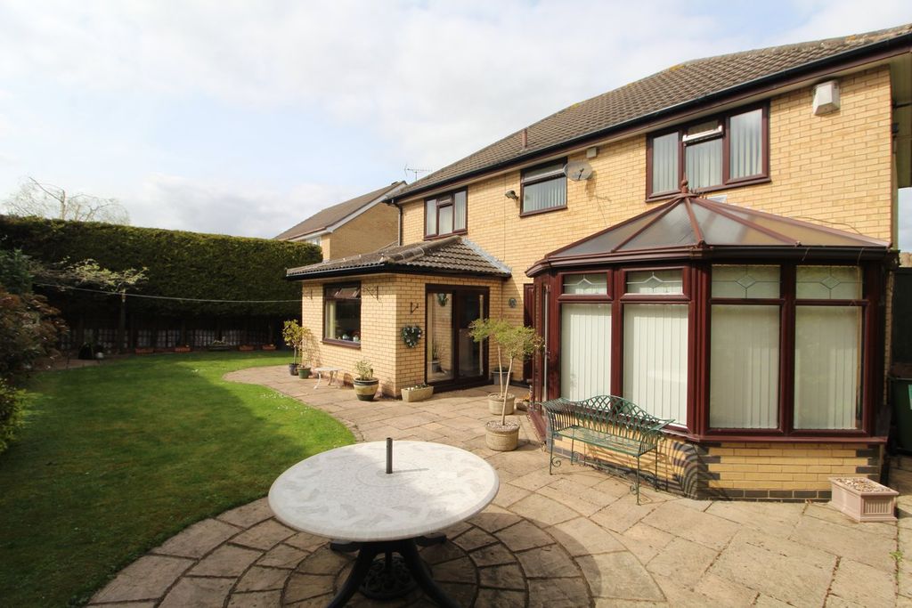 Property photo 2 of 22