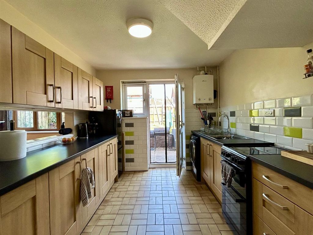 Property photo 2 of 23 Kitchen