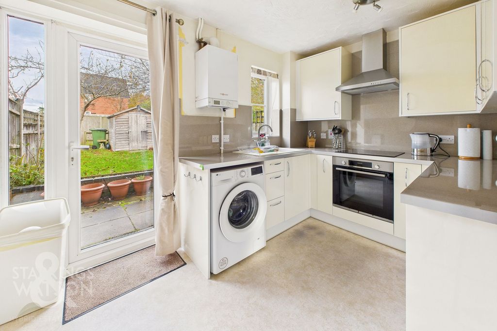 Property photo 3 of 16