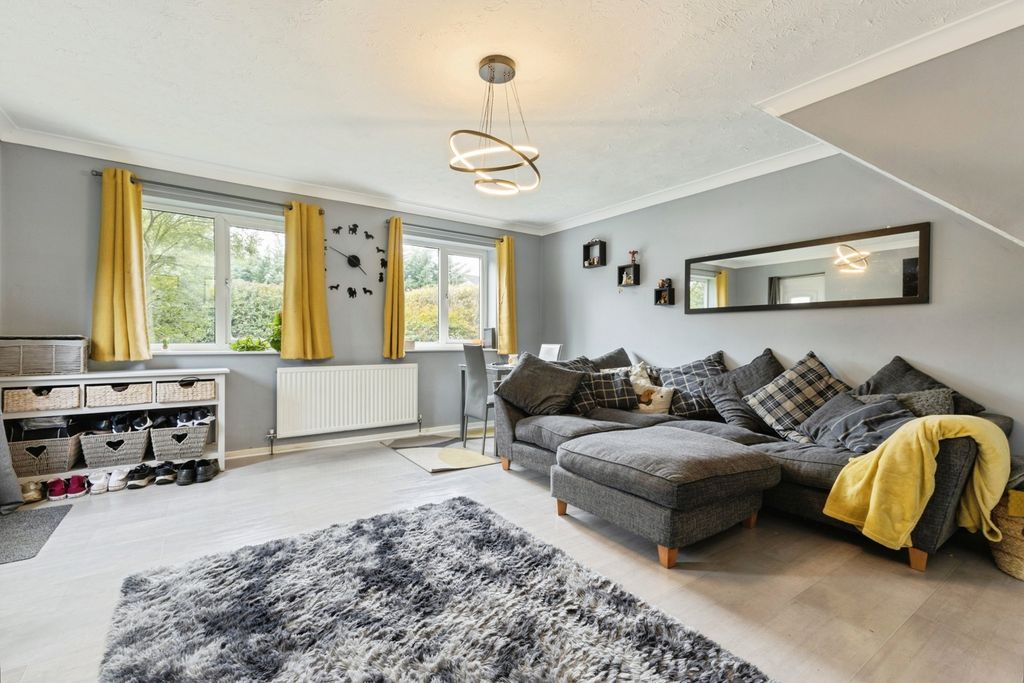 Property photo 2 of 15 Pbox-Img.Jpg