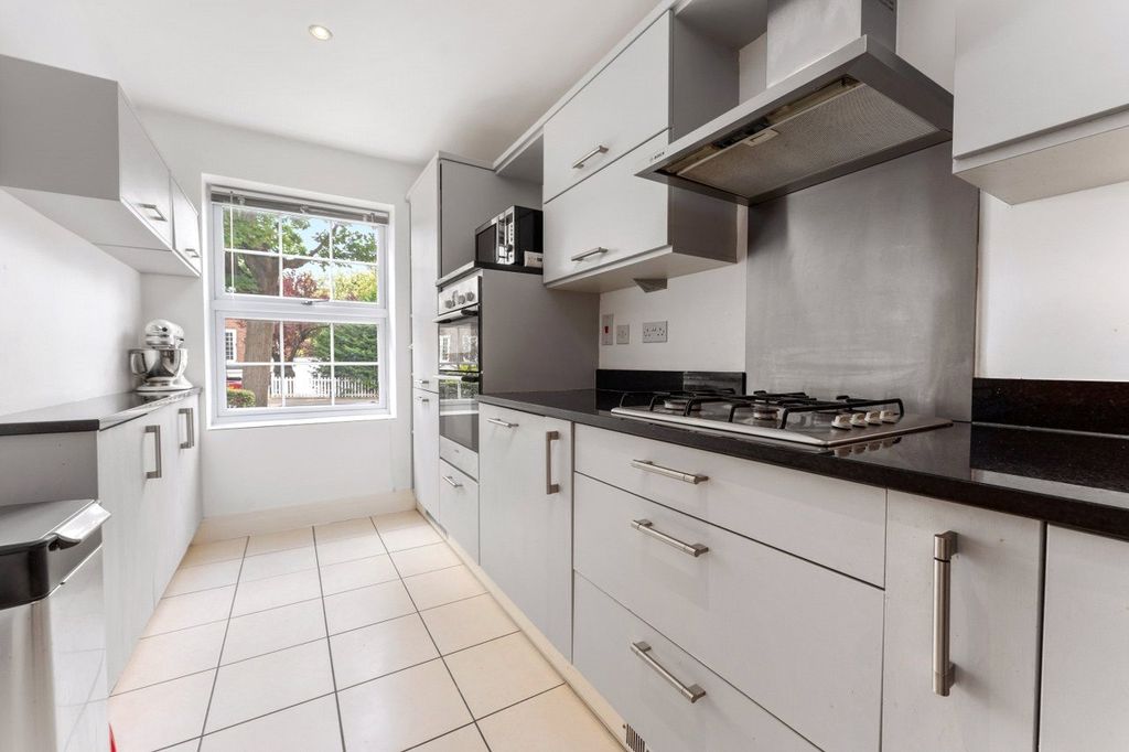 Property photo 3 of 22 Picture No. 18