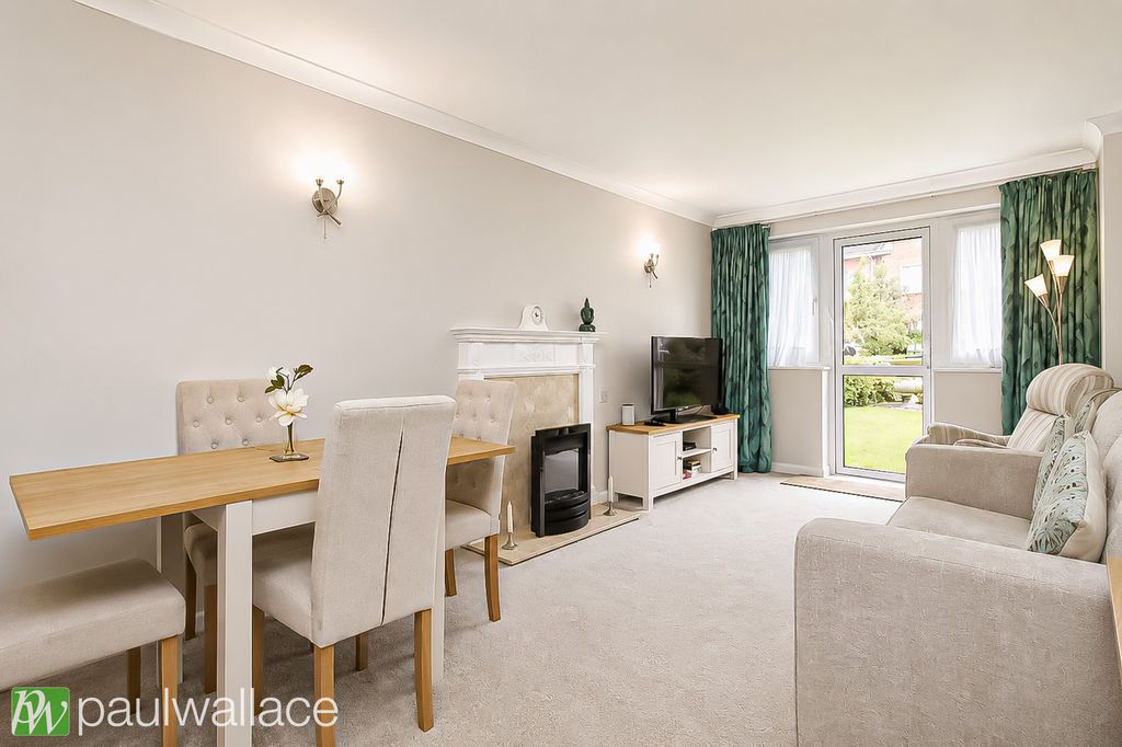 Property photo 2 of 12 Living / Dining Room