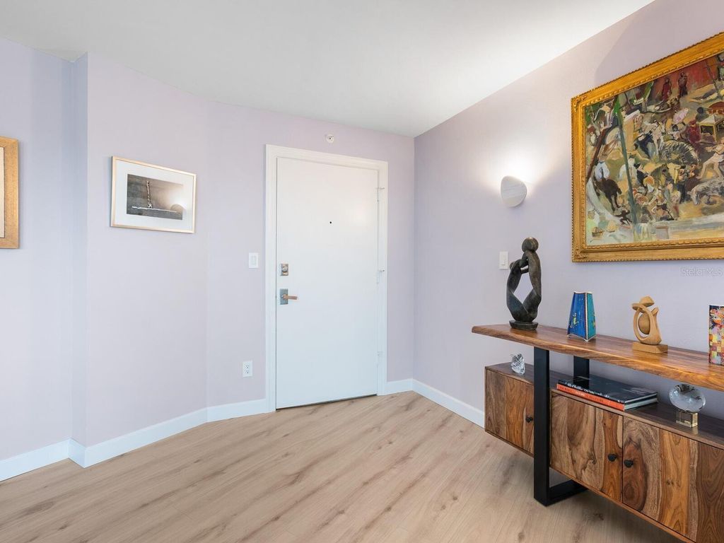 Property photo 3 of 19 <Alttext/>
